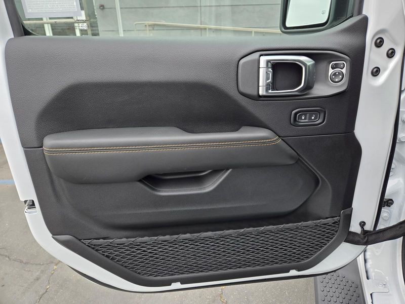 New 2025 Jeep Wrangler 4-door Sahara