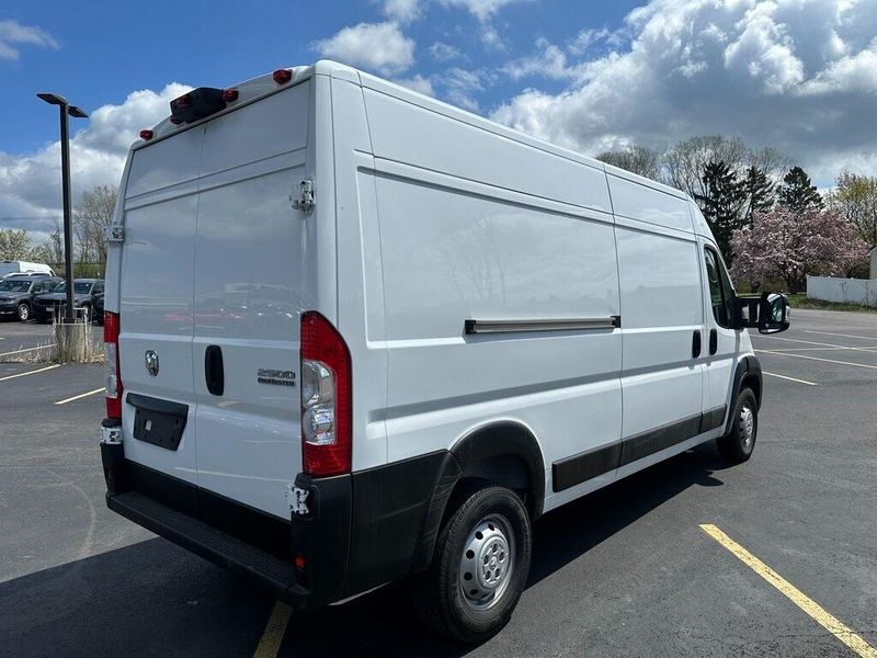 2023 RAM ProMaster 2500 High RoofImage 11