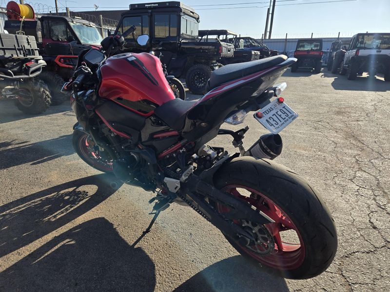 Used 2024 Kawasaki Z900 ABS Image 6