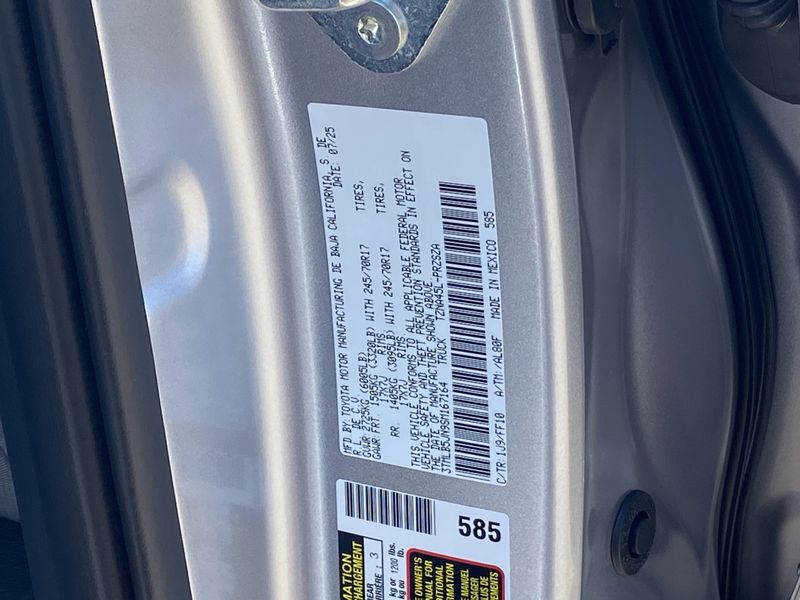 New 2025 Toyota Tacoma SR5Image 20