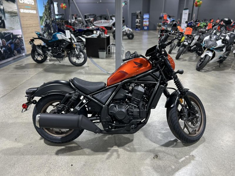 2025 Honda REBEL 1100 DCT SE Image 2