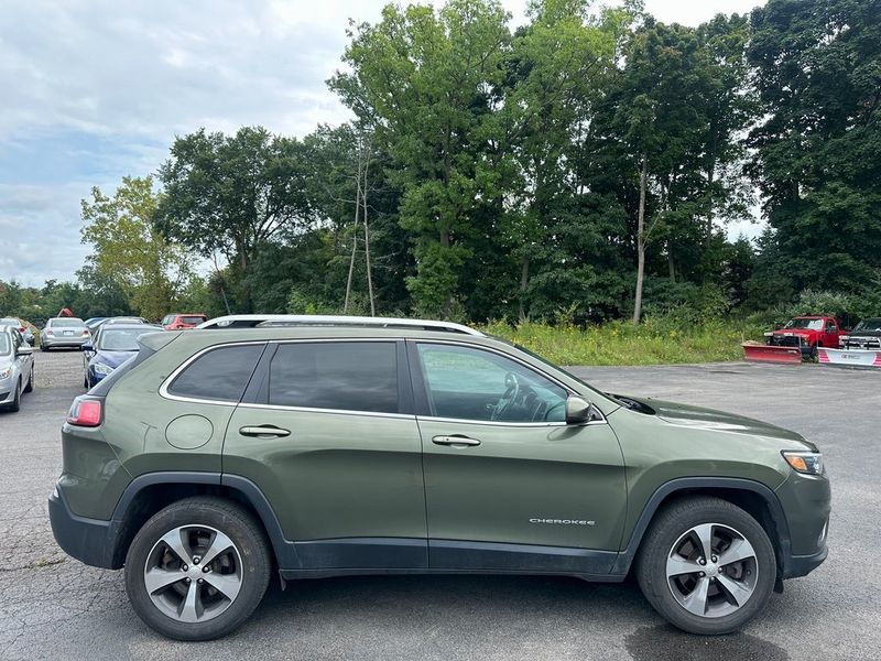 2019 Jeep Cherokee LimitedImage 12