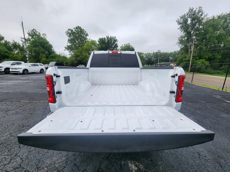 New 2026 RAM 1500 Big Horn Crew Cab 4x4 5'7' Box