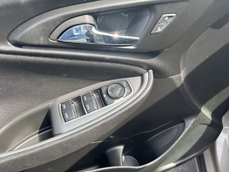 Used 2023 Chevrolet Malibu LTImage 12