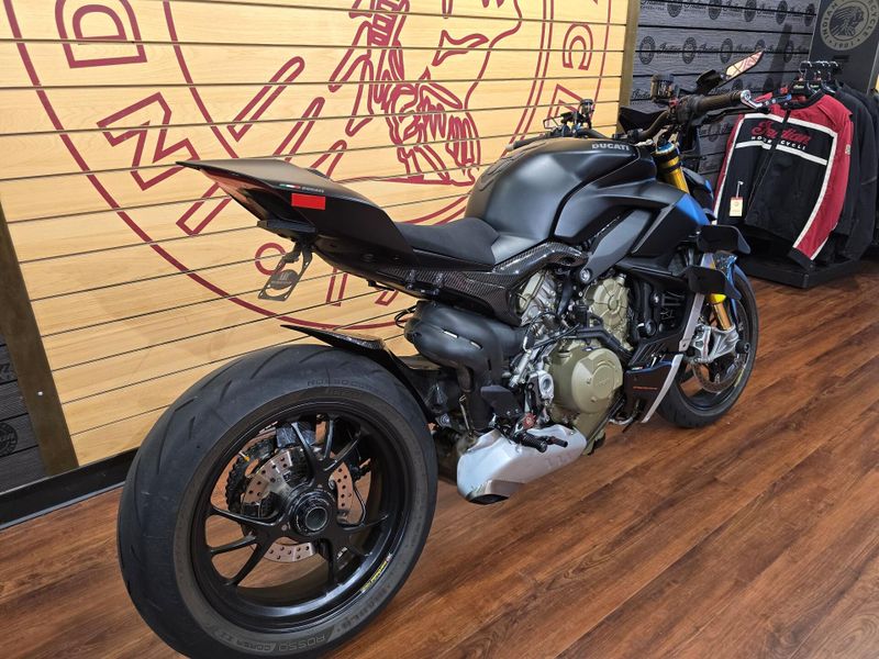 Used 2021 Ducati Streetfighter V4S Image 7