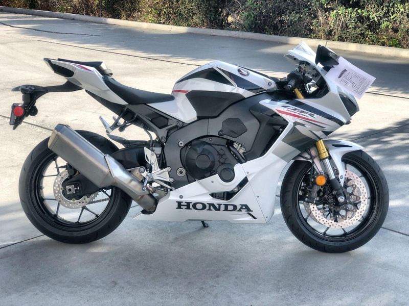 New 2027 Honda CBR1000RR ABS Image 14