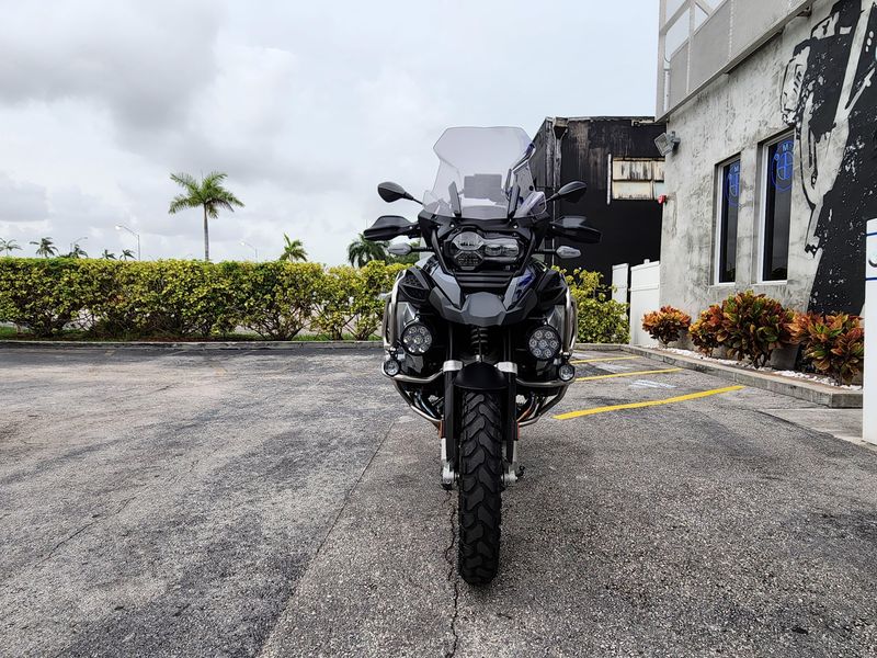 2021 BMW R 1250 GS Adventure Image 2