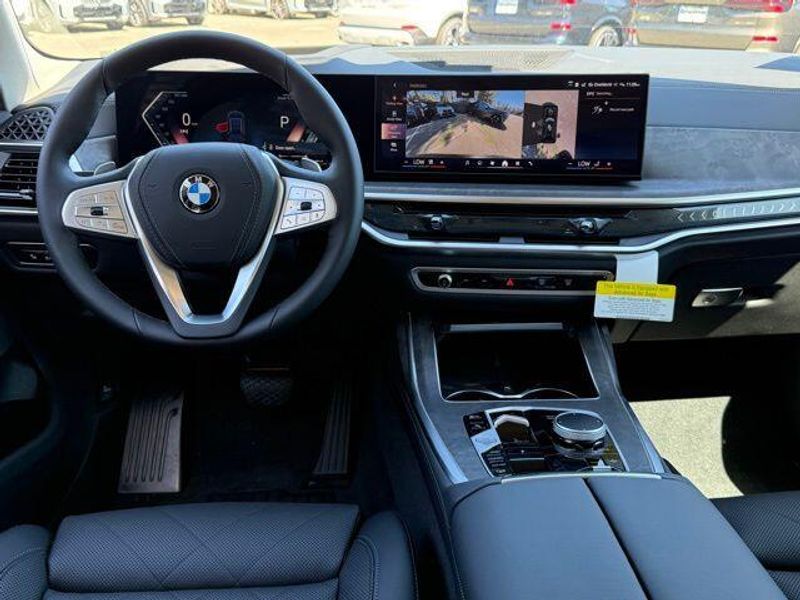 New 2026 BMW X7 xDrive40iImage 26