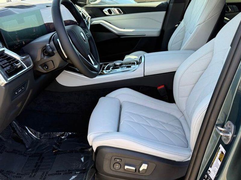 New 2026 BMW X5 xDrive40iImage 17