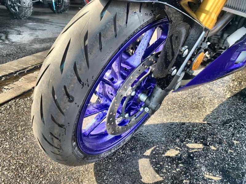 Used 2025 Yamaha YZF-R7 CA Image 24