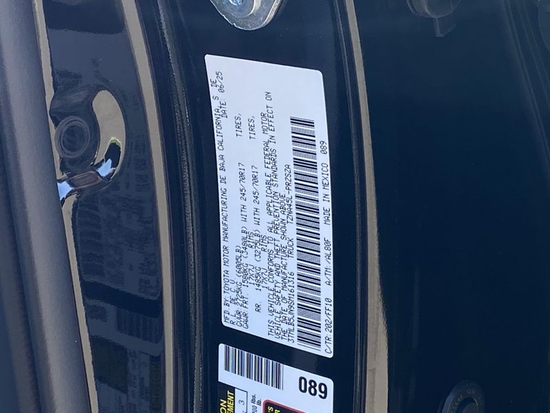 New 2025 Toyota Tacoma SR5Image 20