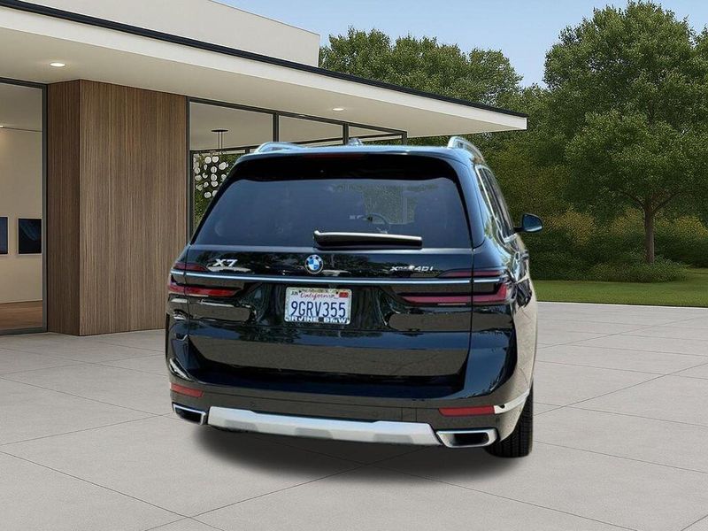 Used 2024 BMW X7 xDrive40iImage 9