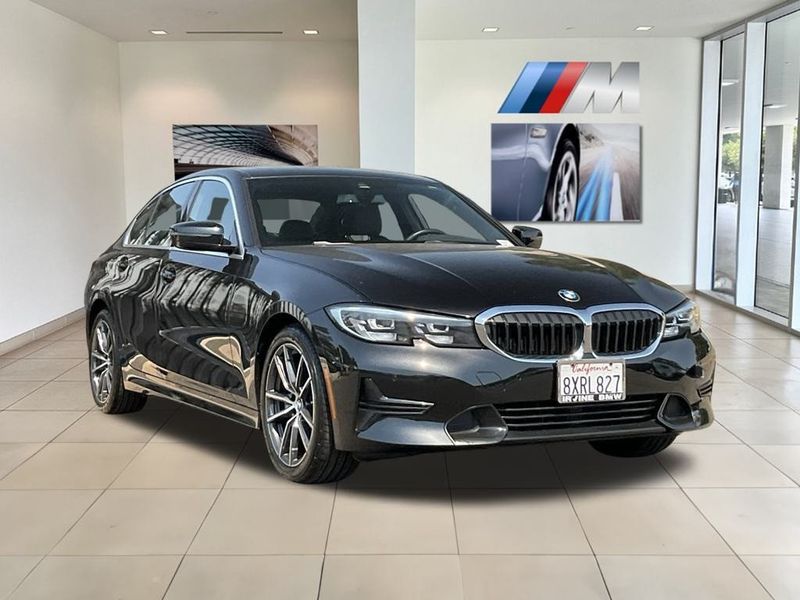 2021 BMW 3 Series 330e iPerformanceImage 2