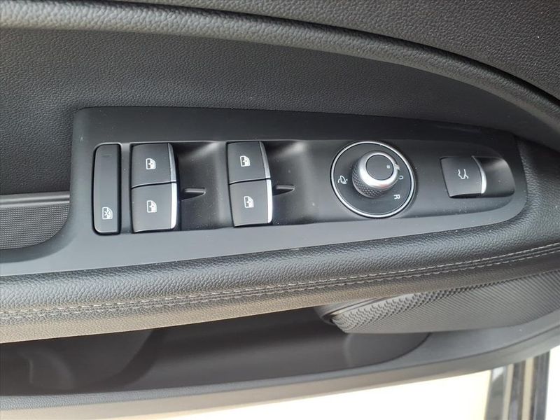 New 2025 Alfa Romeo Stelvio AwdImage 14