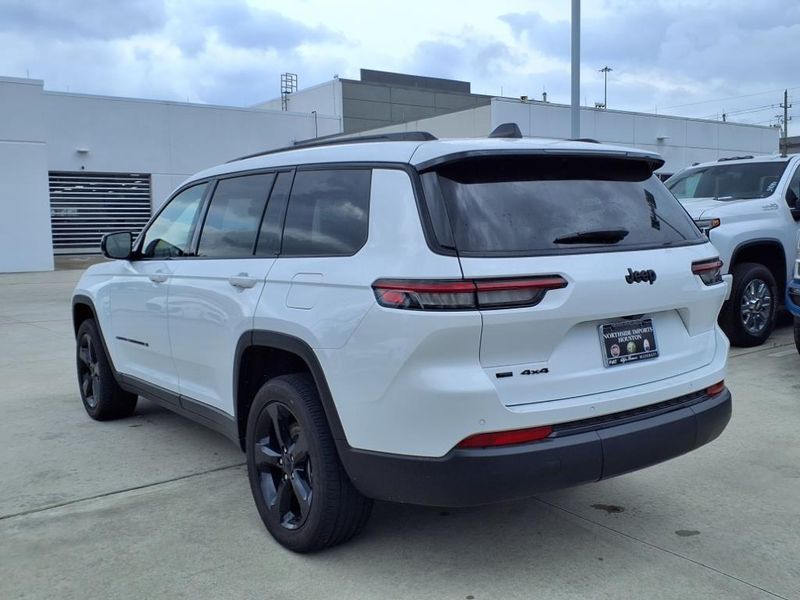 2023 Jeep Grand Cherokee L AltitudeImage 2