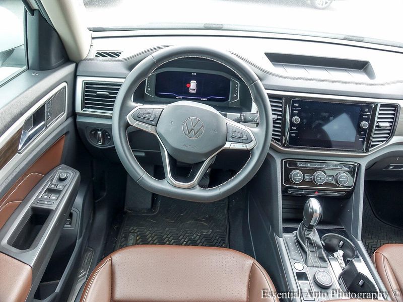 2023 Volkswagen Atlas V6 SE Technology photo 3
