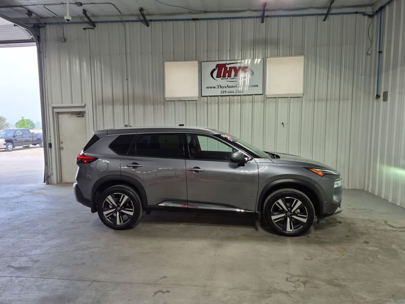 2023 Nissan Rogue PlatinumImage 1