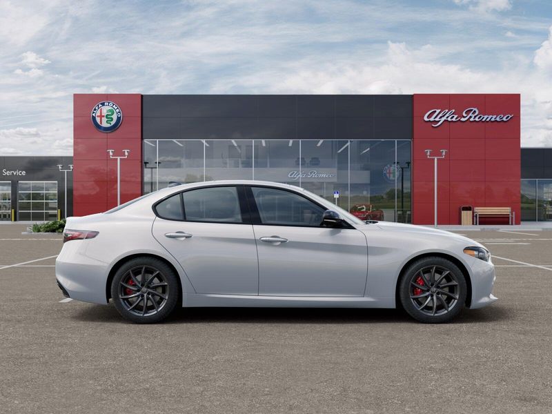 New 2025 Alfa Romeo Giulia RwdImage 38