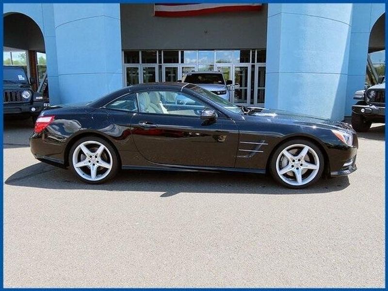 2013 Mercedes-Benz SL-Class SL 550Image 2