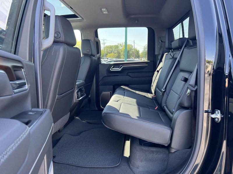 2026 Gmc Sierra HD Denali photo 41