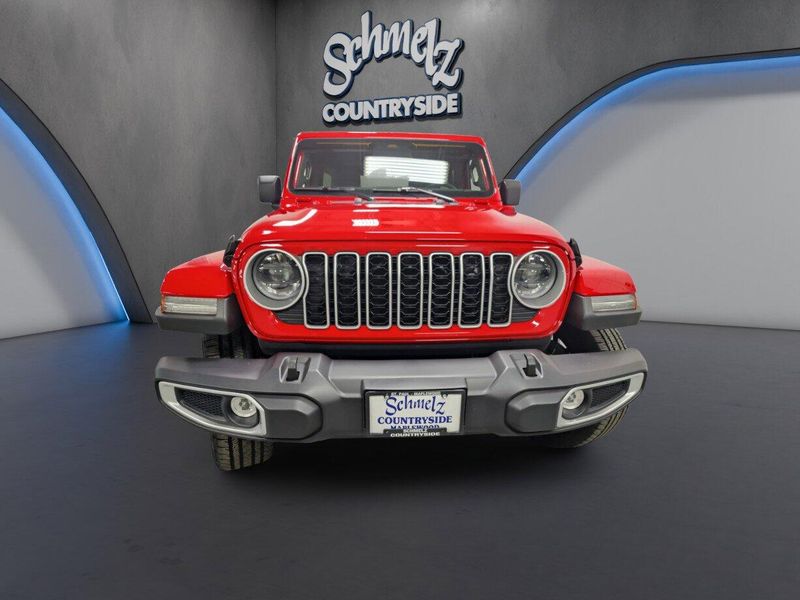 Used 2025 Jeep Wrangler 4xE Sahara 4WDImage 3