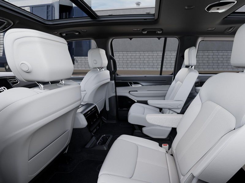 2026 Jeep Grand Wagoneer Limited Reserve 4x4Image 23