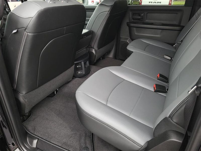 2025 RAM 2500 Tradesman Crew Cab 4x4 8