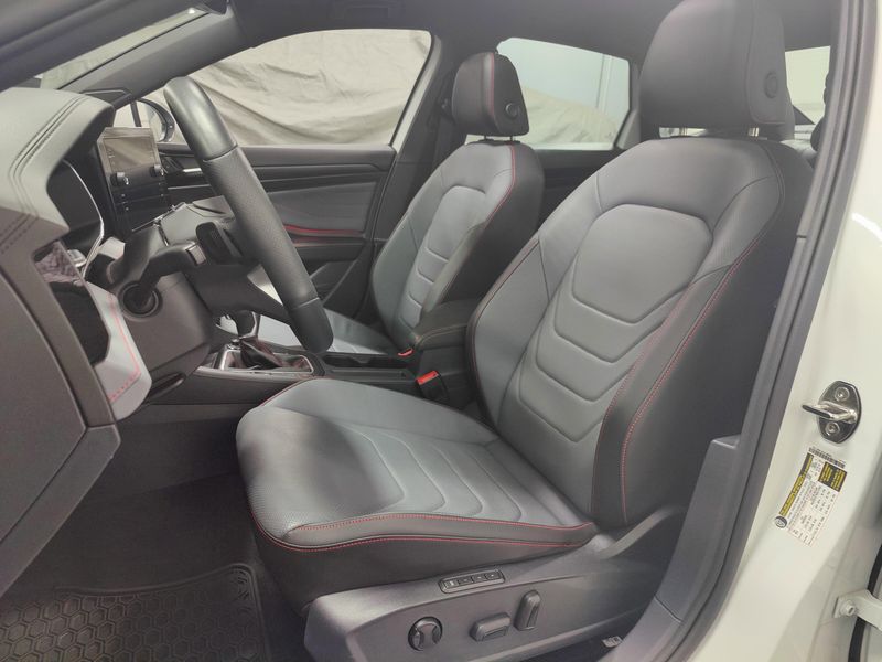 Used 2025 Volkswagen Jetta GLI Autobahn w/SunroofImage 14