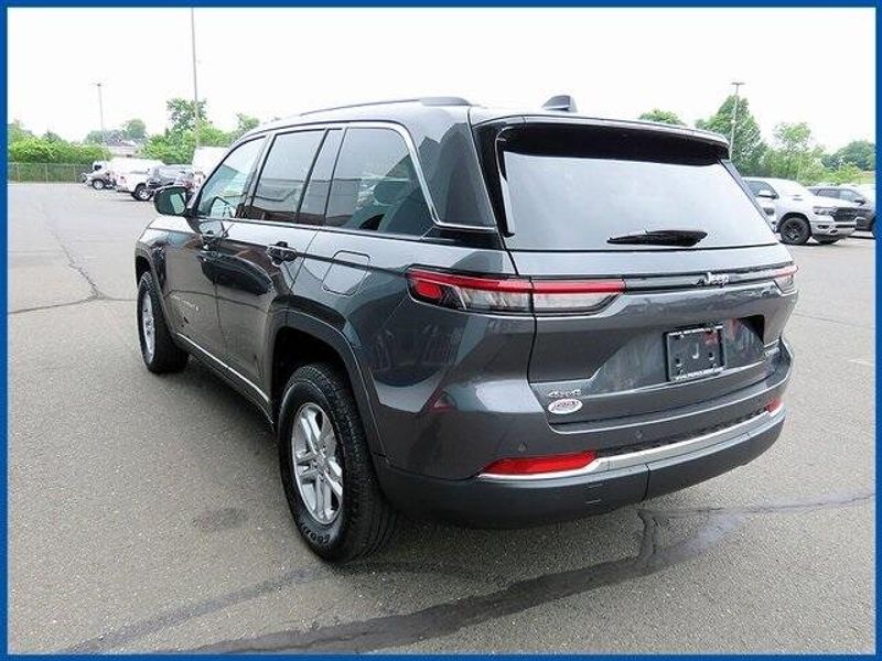 2023 Jeep Grand Cherokee LaredoImage 5
