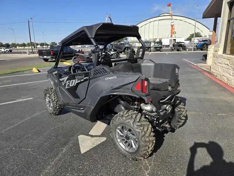 2025 CFMOTO ZFORCE 800 TRAIL NEBULA BLACK Image 4