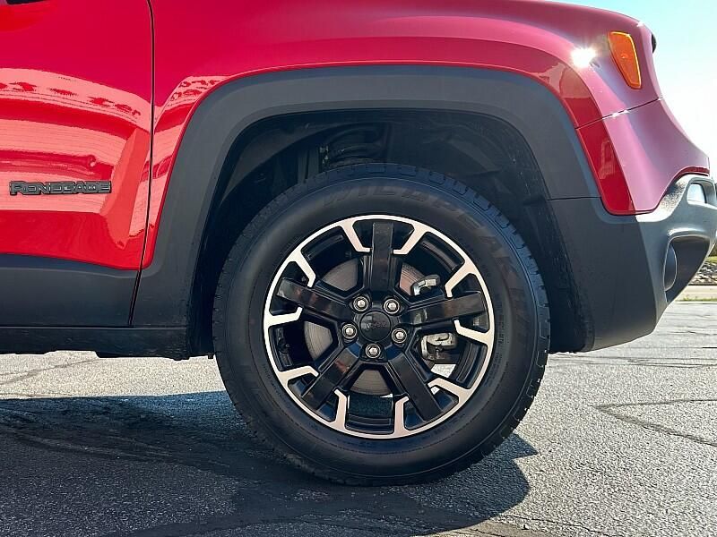 2023 Jeep Renegade Latitude photo 4