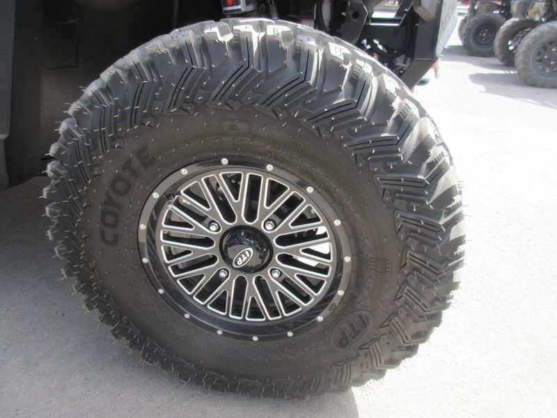 USED 2023 POLARIS RGR CREW XP 1000 NS PREM -AZURE CRYSTAL Image 21