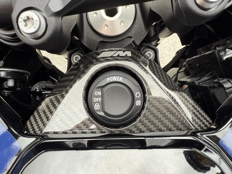 2025 BMW M 1000 XR