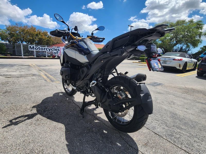 2026 BMW R 1300 GSImage 7