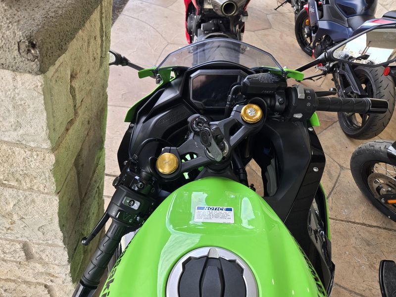 USED 2025 KAWASAKI NINJA ZX4RR ABS Image 10