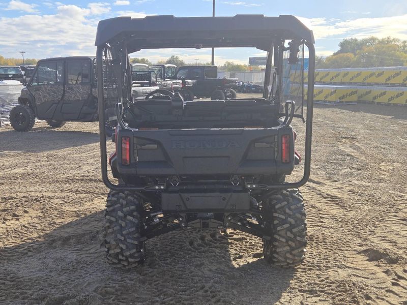New 2026 Honda PIONEER 10005 DELUXE Image 7