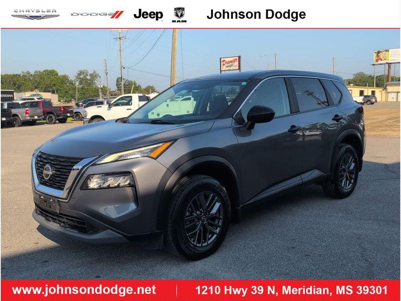 Used 2023 Nissan Rogue SImage 1