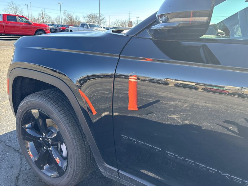 New 2026 Jeep Grand Cherokee Limited 4x4Image 16