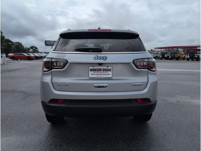 2025 Jeep Compass Latitude 4x4Image 4