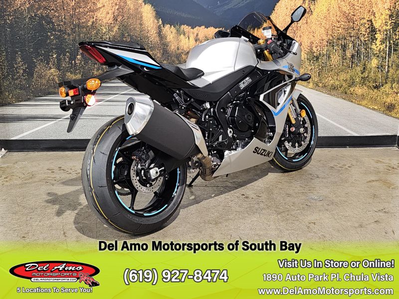 2025 Suzuki GSX-R1000 Image 7
