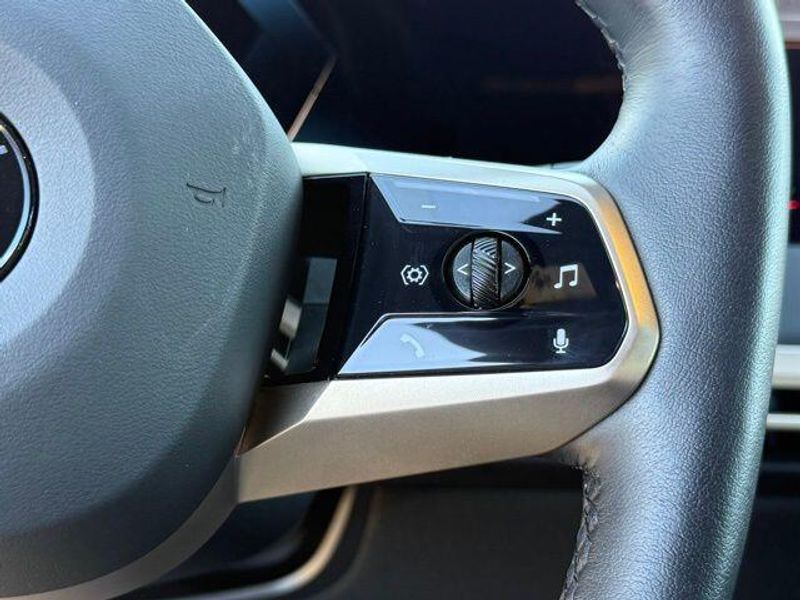 Used 2026 BMW iX xDrive45Image 23