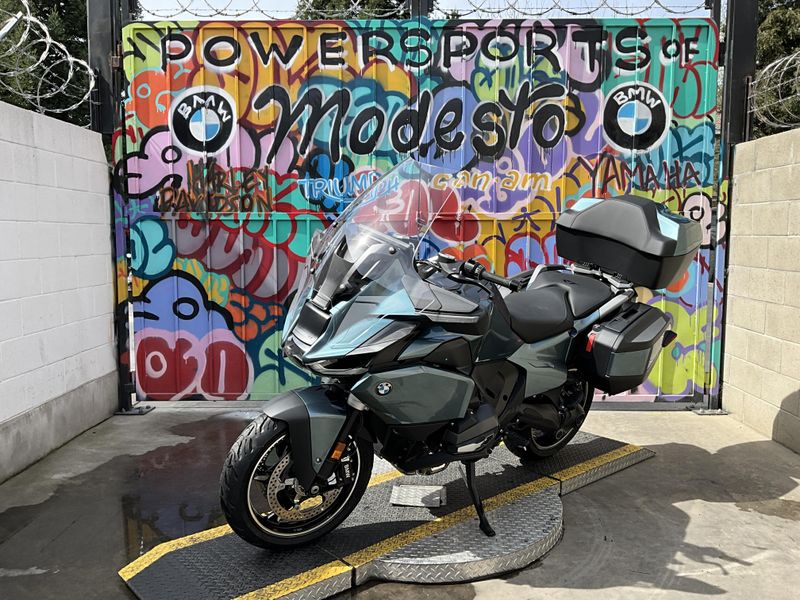 New 2026 BMW R 1300 RT Image 1