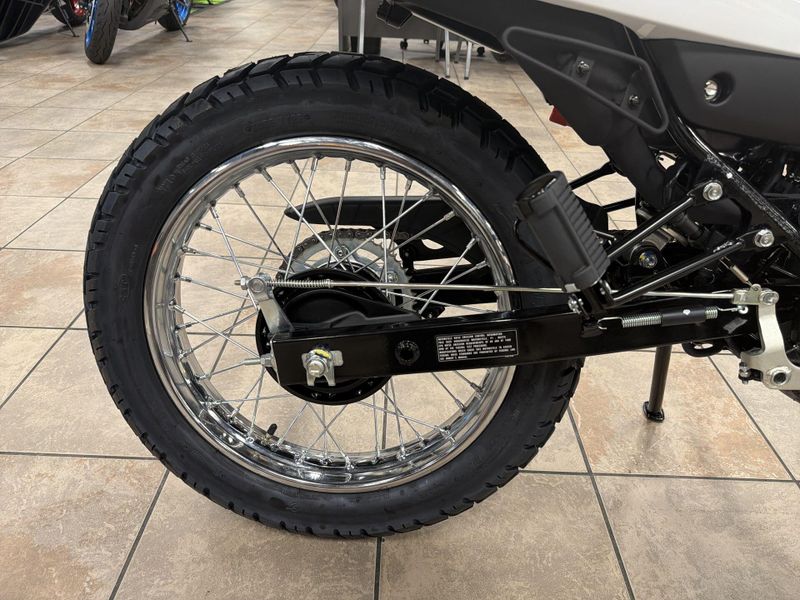 New 2025 Honda XR150L Image 21