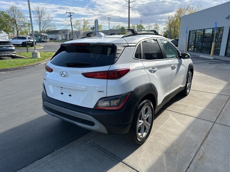 2023 Hyundai Kona SELImage 5