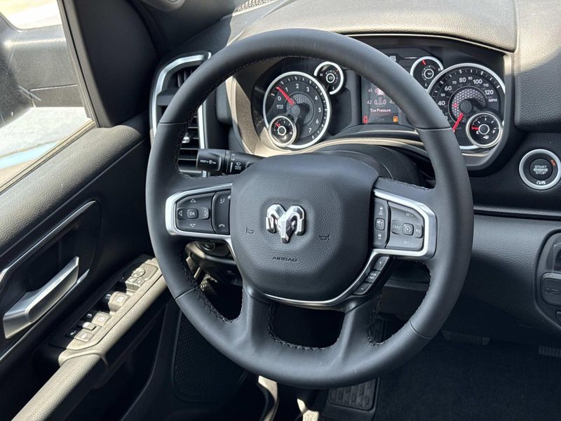 New 2026 RAM 1500 Big Horn Crew Cab 4x2 5'7' Box