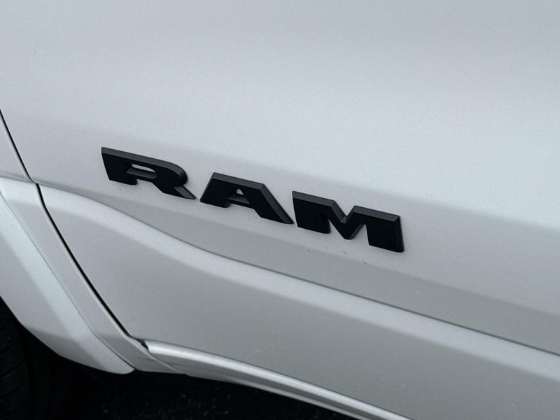 New 2026 RAM 1500 Big Horn Crew Cab 4x4 5'7' Box