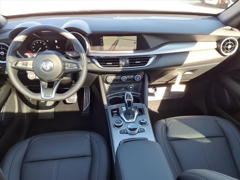 New 2026 Alfa Romeo Stelvio AwdImage 10