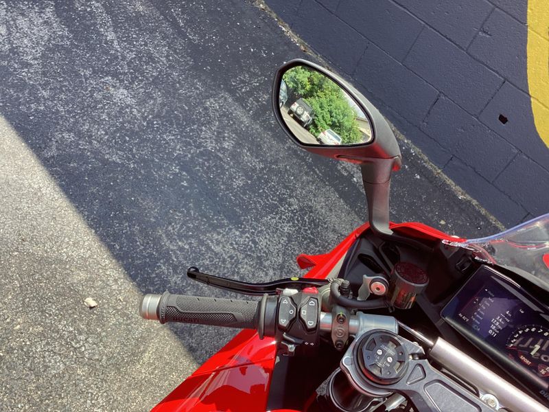 New 2025 Ducati PANIGALE V4 