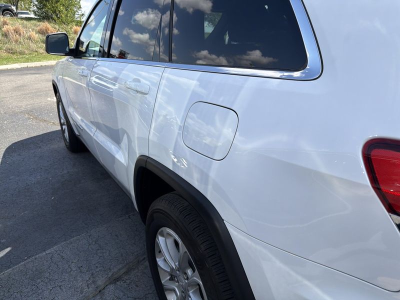 Used 2021 Jeep Grand Cherokee Laredo XImage 13