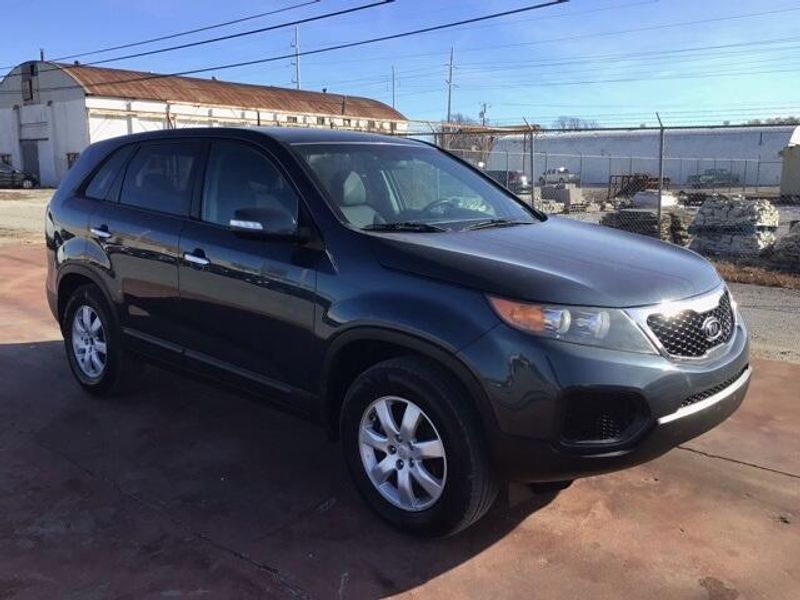 2011 Kia Sorento LXImage 4